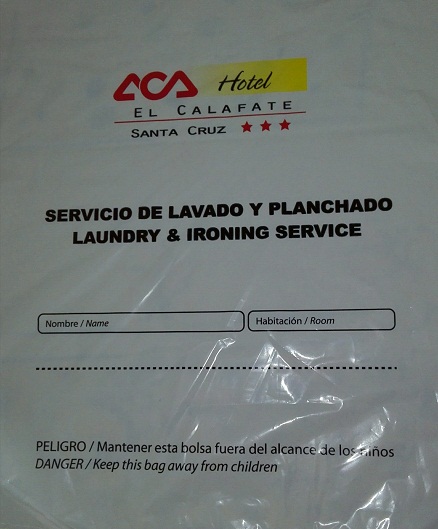 8) Bolsa de Lavandería en varias medidas, con logo